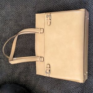 Franklin Covey cream colored leather laptop tote.